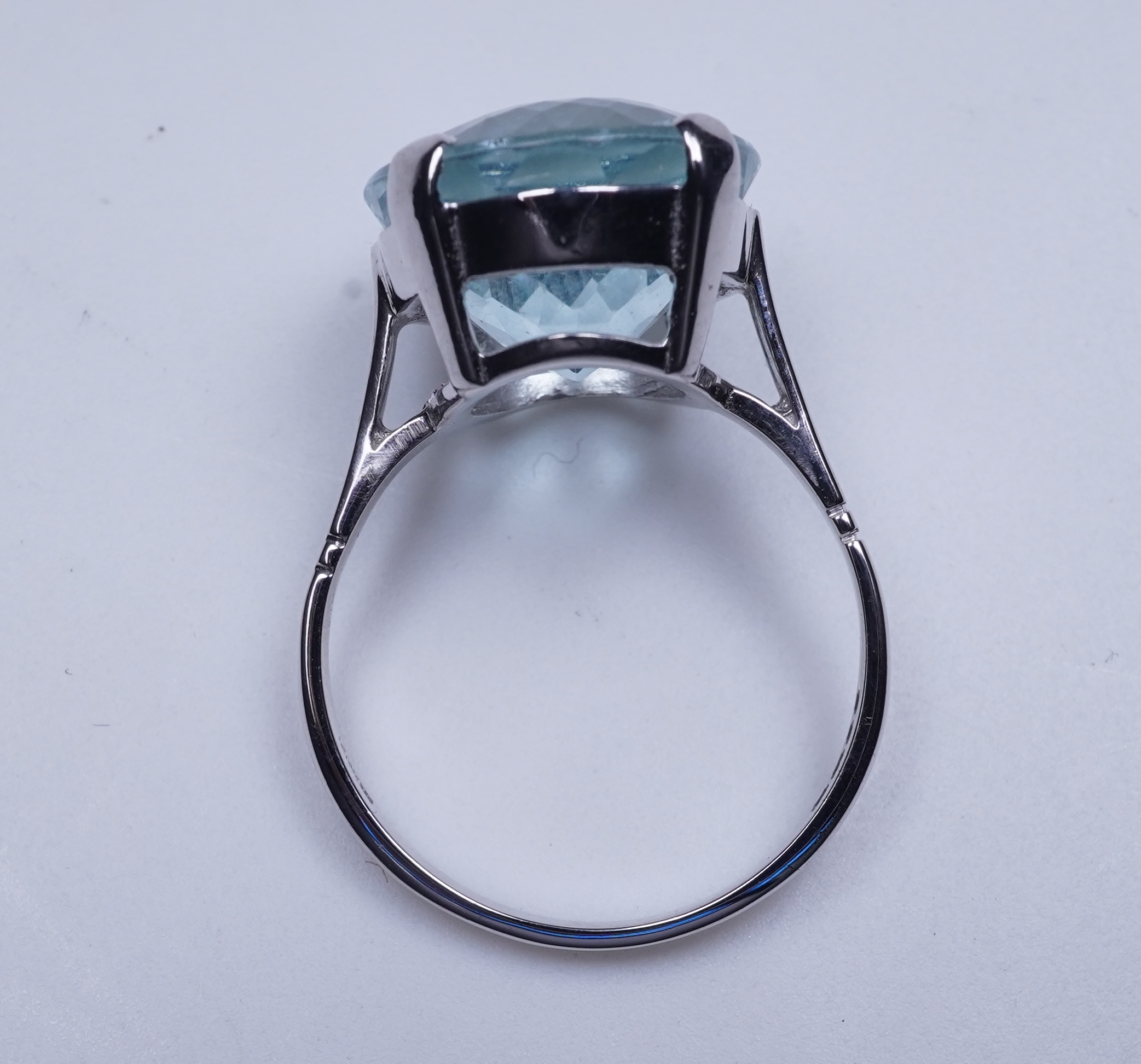 An aquamarine ring